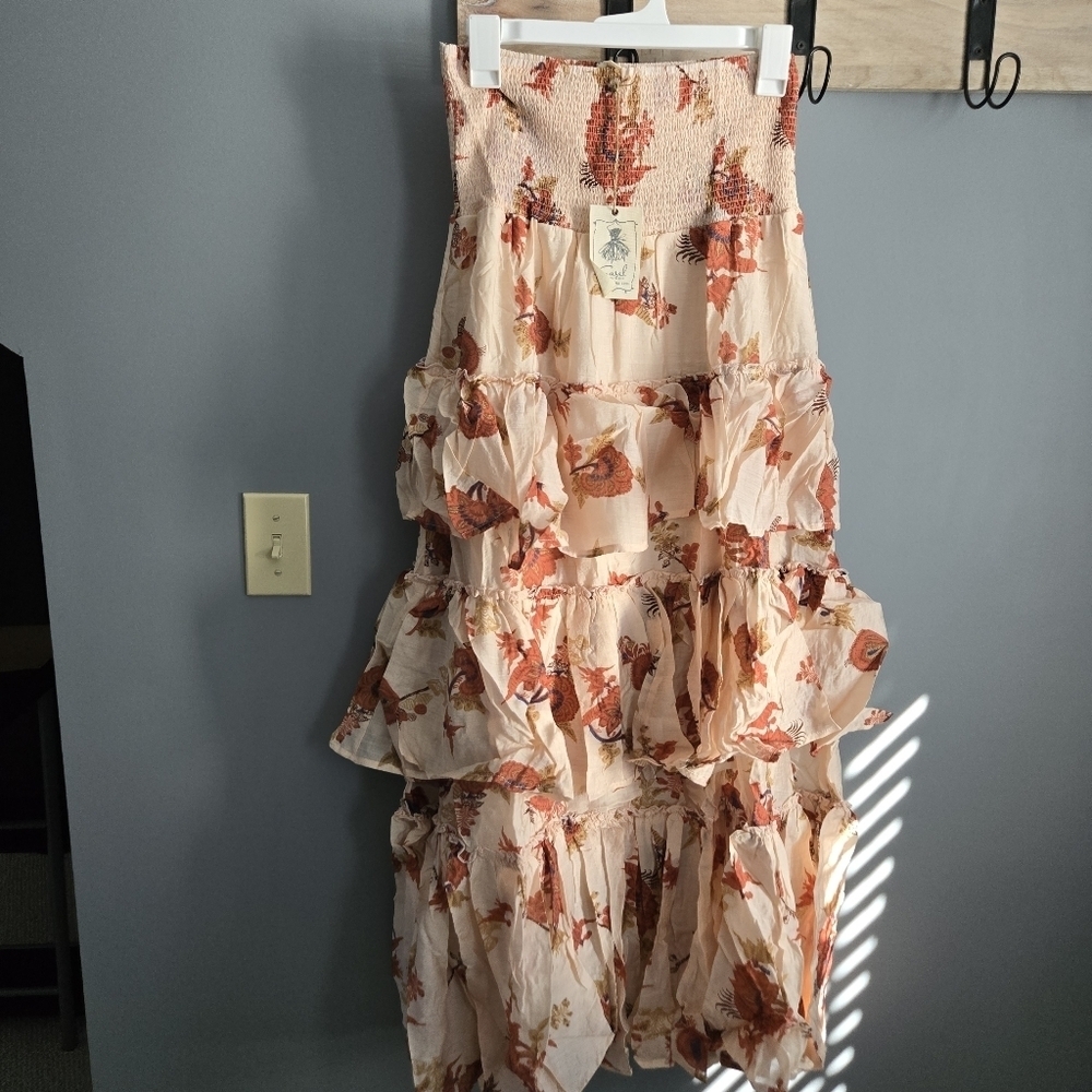 NWT Easel Floral Tiered Tube Ruffle Dress - Cream and Rust, SIZE MEDIUM